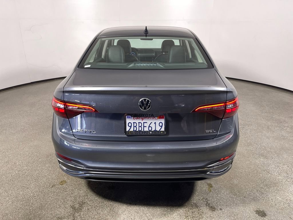 Used 2022 Volkswagen Jetta SEL image 4