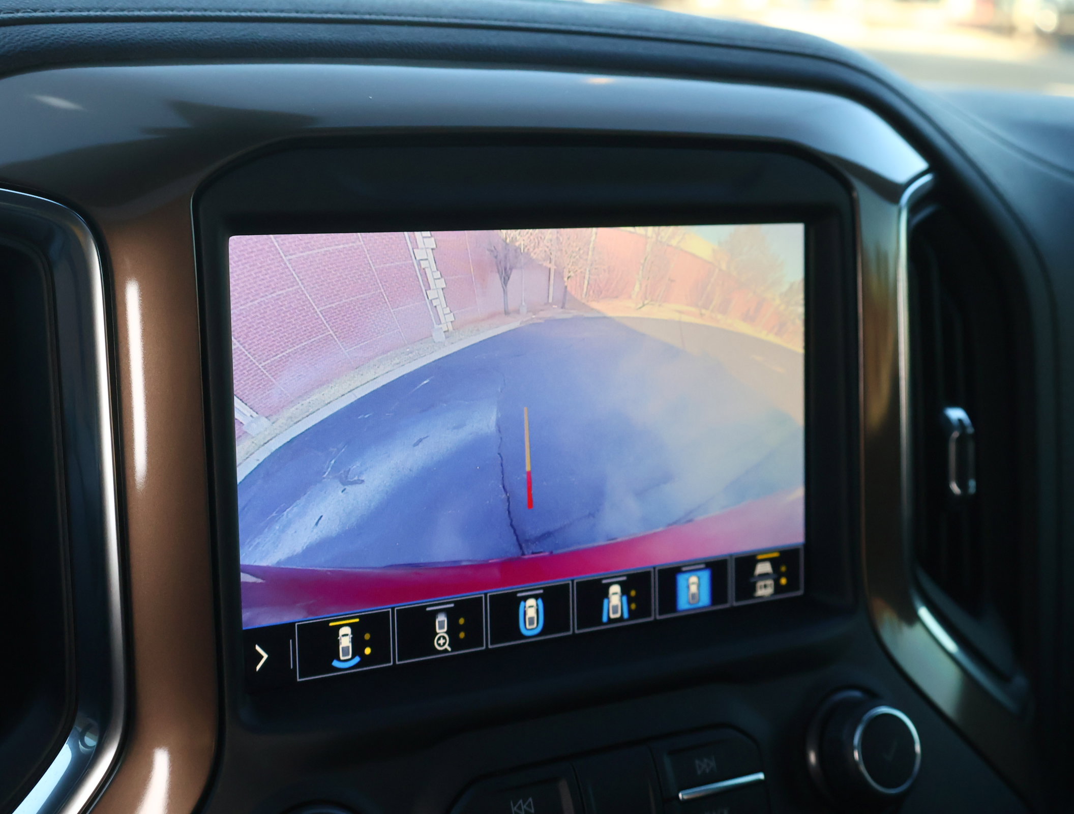 Used 2020 Chevrolet Silverado 1500 High Country w/ Technology Package image 5