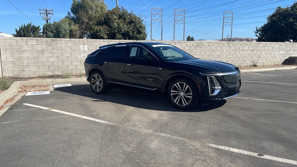 Certified 2024 Cadillac Lyriq Luxury RWD image 6