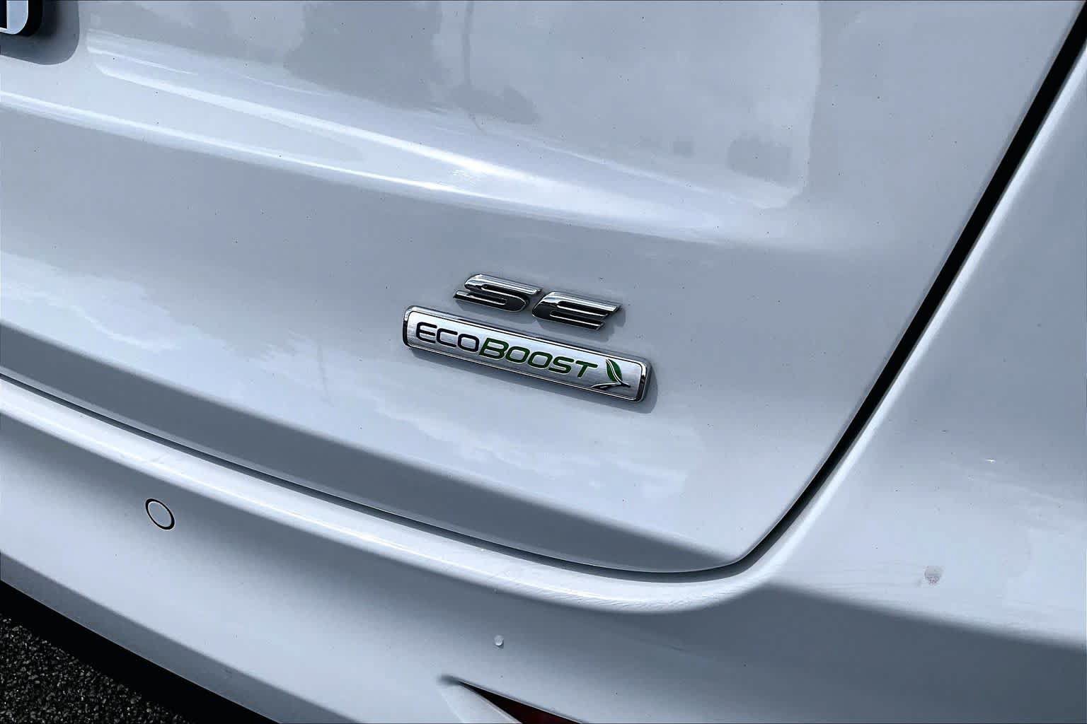 Used 2020 Ford Fusion SE FWD image 10