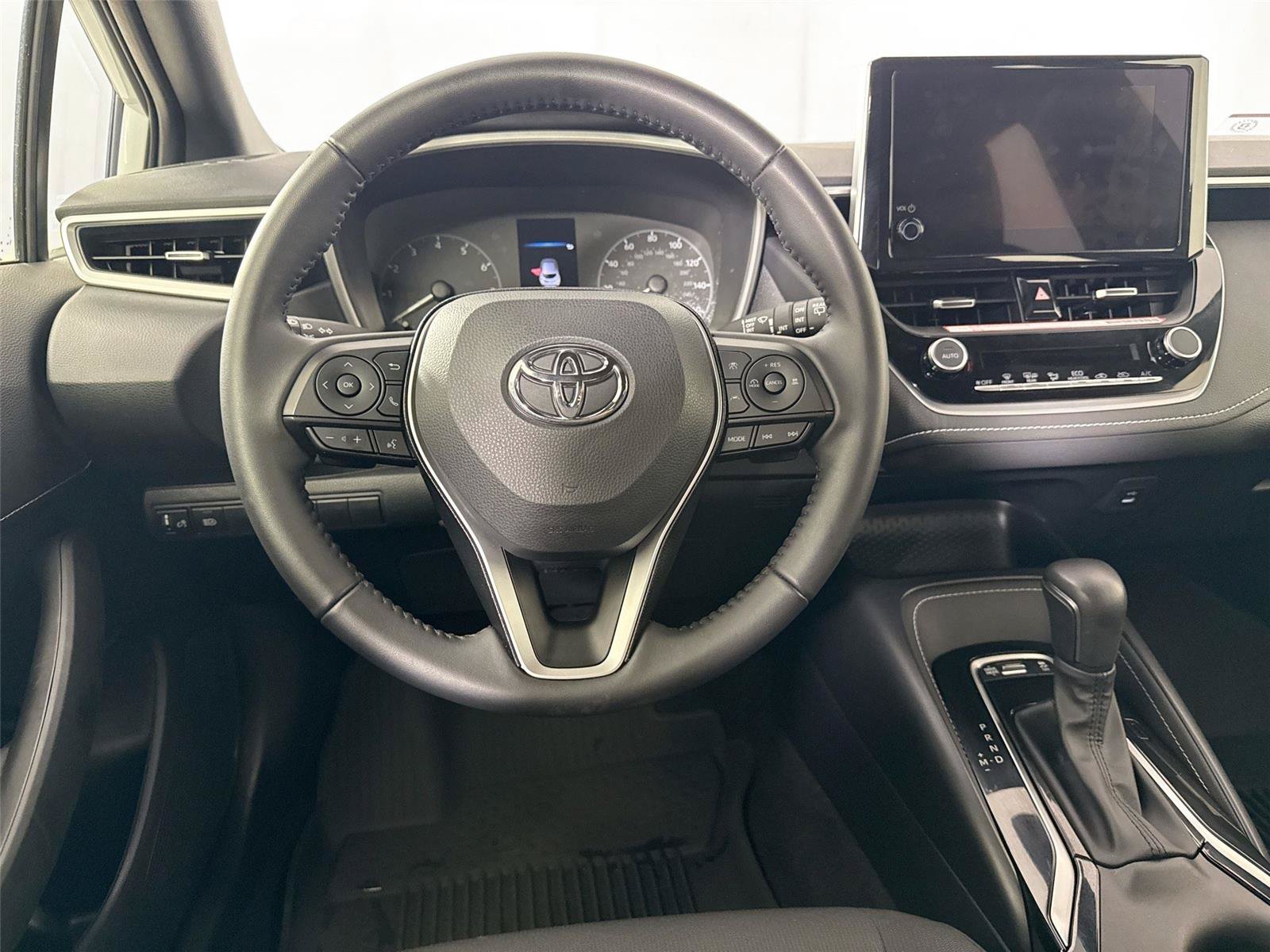 Certified 2025 Toyota Corolla SE FWD image 29