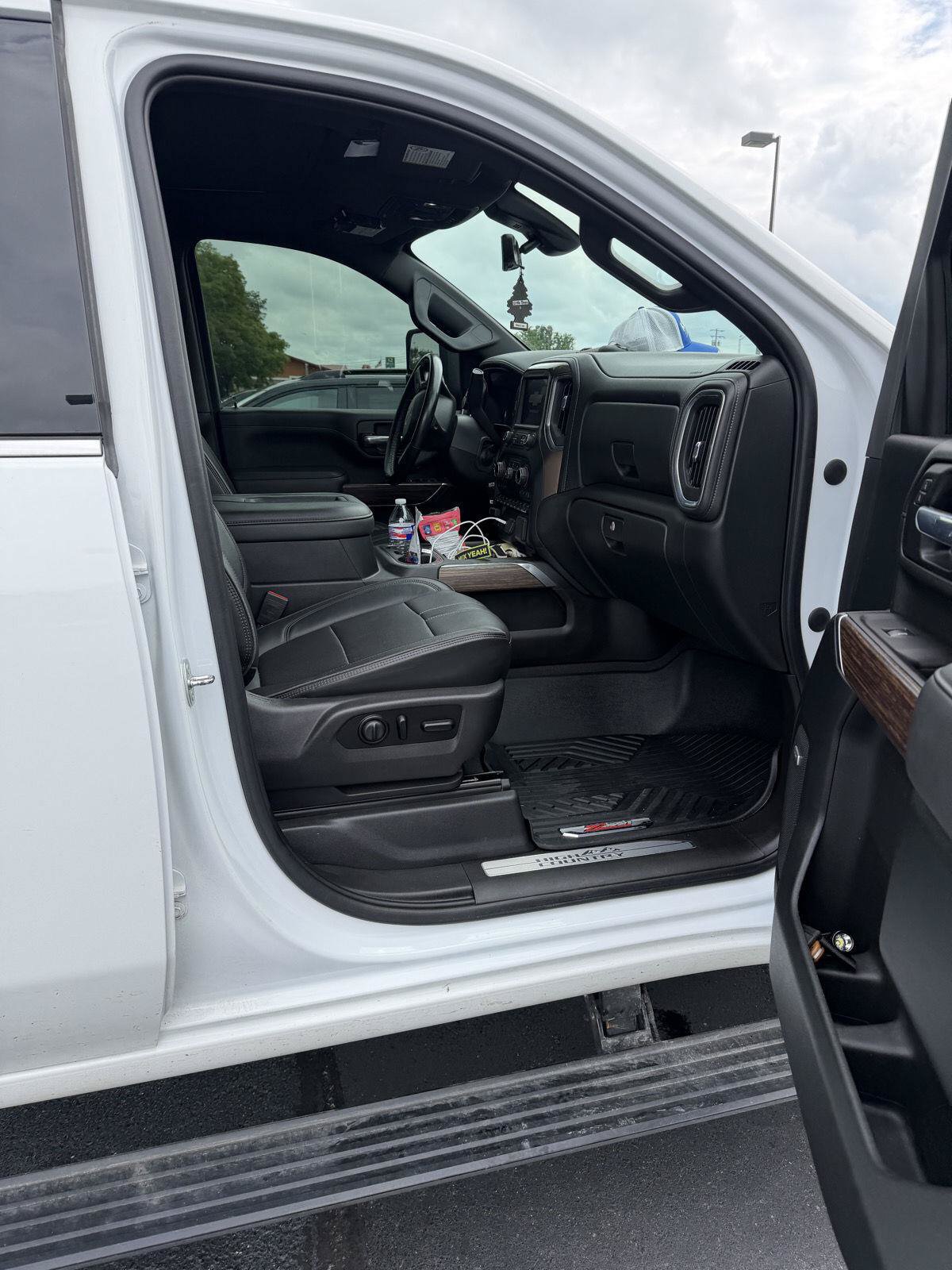 Used 2021 Chevrolet Silverado 3500 High Country w/ Z71 Off-Road Package AWD/4WD image 7