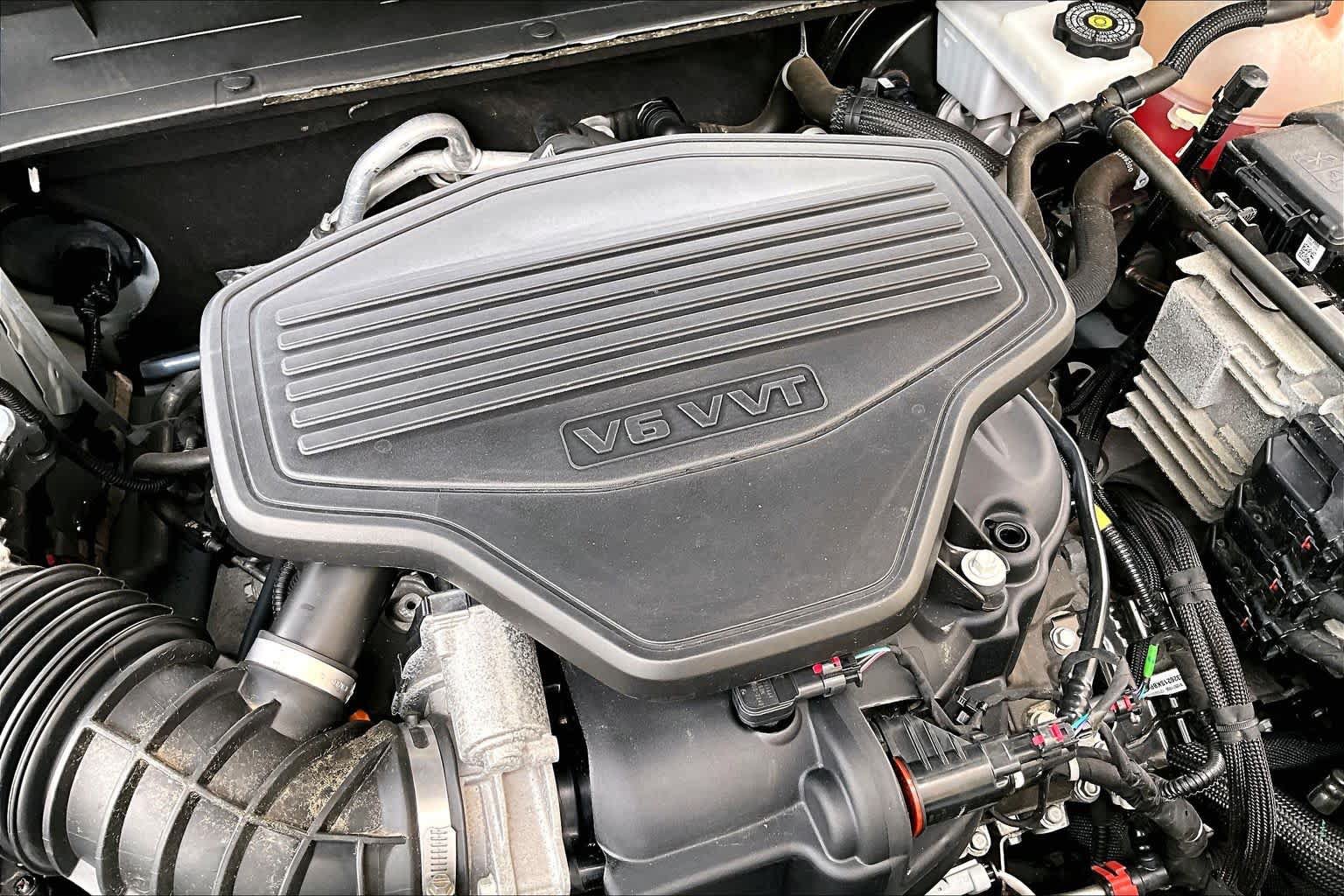 Used 2023 GMC Acadia AT4 w/ Preferred Package AWD/4WD image 31
