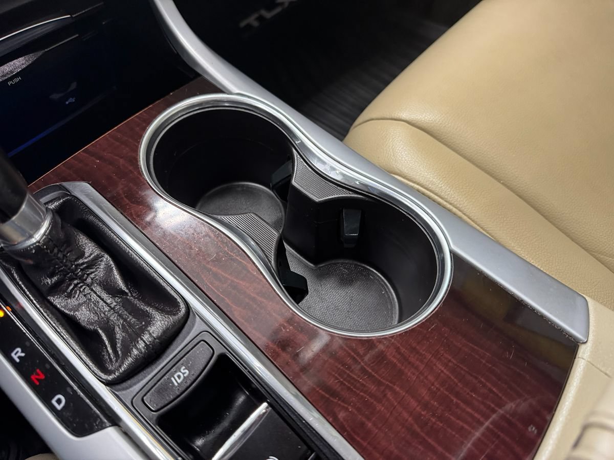 Used 2016 Acura TLX FWD image 36
