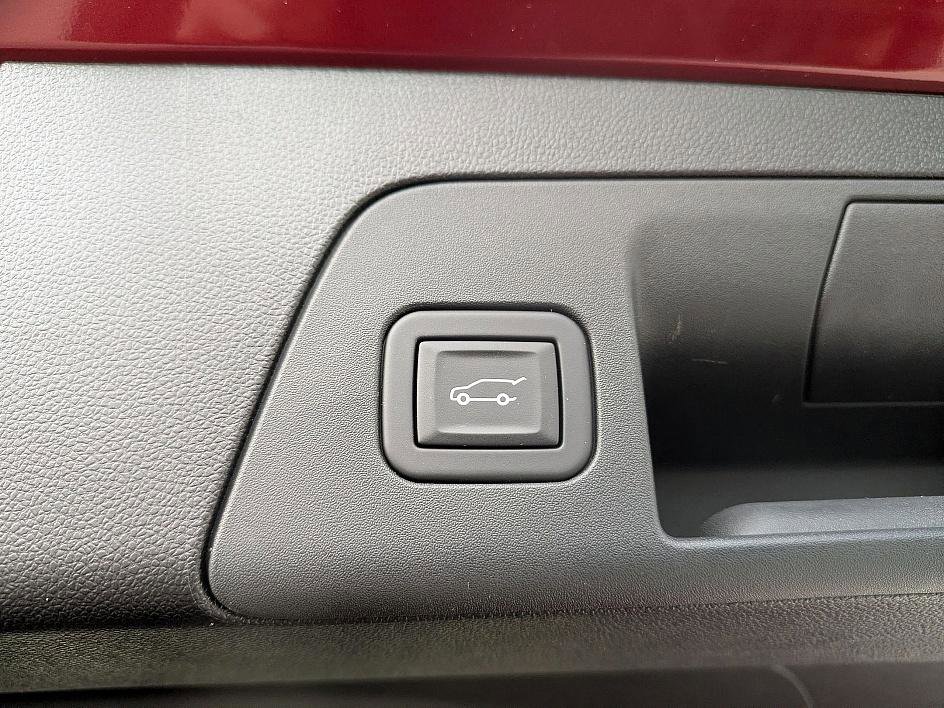 Used 2023 Buick Envision Essence image 28