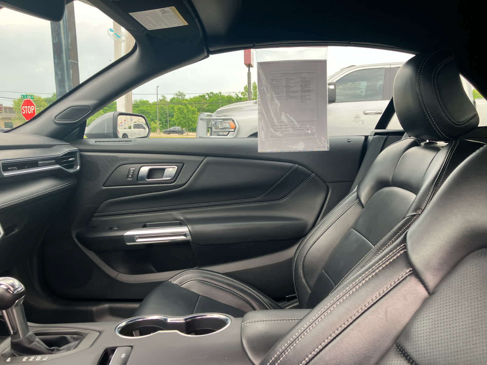 Used 2025 Ford Mustang Premium RWD image 9