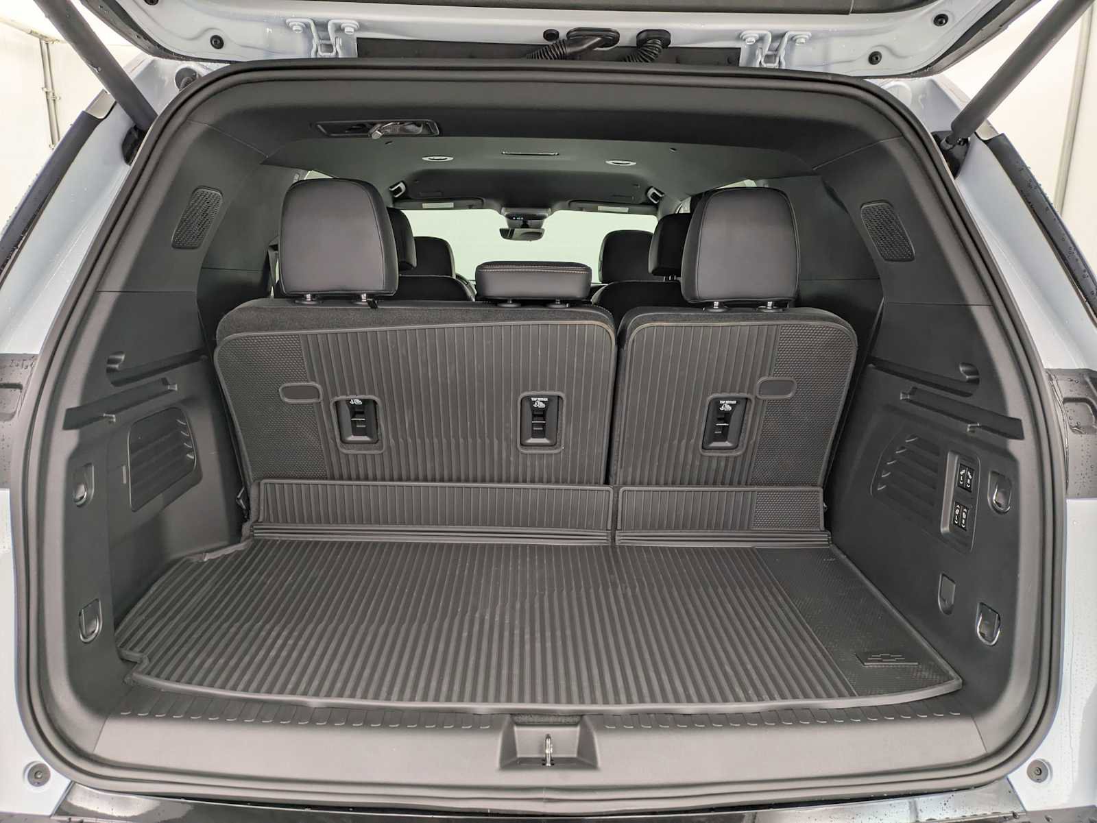 New 2026 Chevrolet Traverse High Country image 32