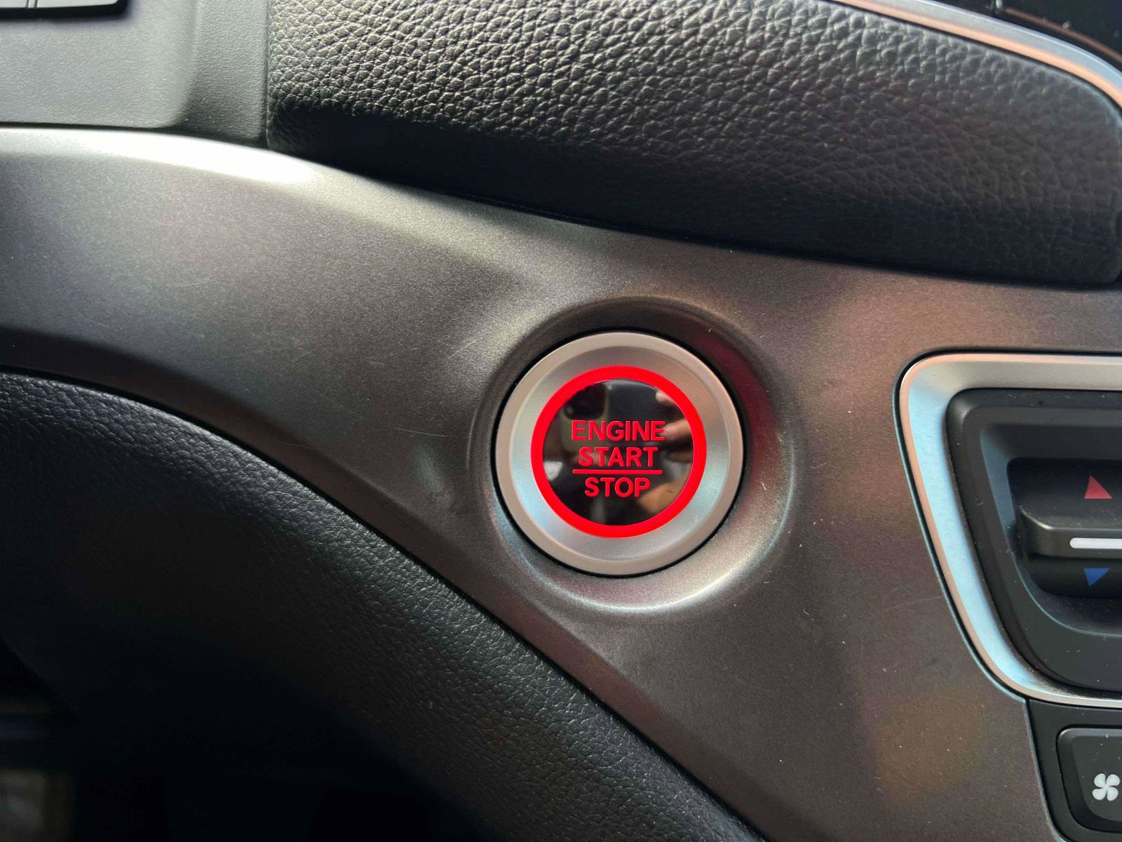 Used 2023 Honda Passport EX-L image 16