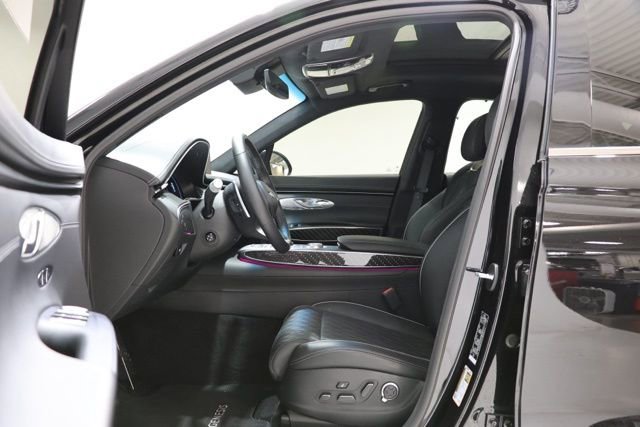 Used 2024 Genesis GV70 3.5T Sport w/ Sport Prestige Package image 17