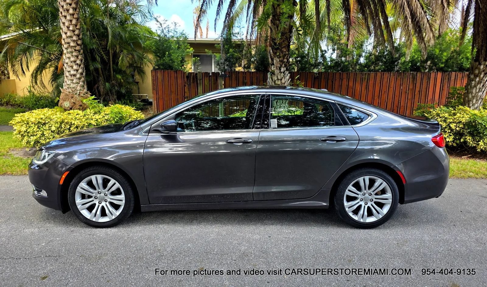 Used 2015 Chrysler 200 Limited w/ Convenience Group FWD image 6