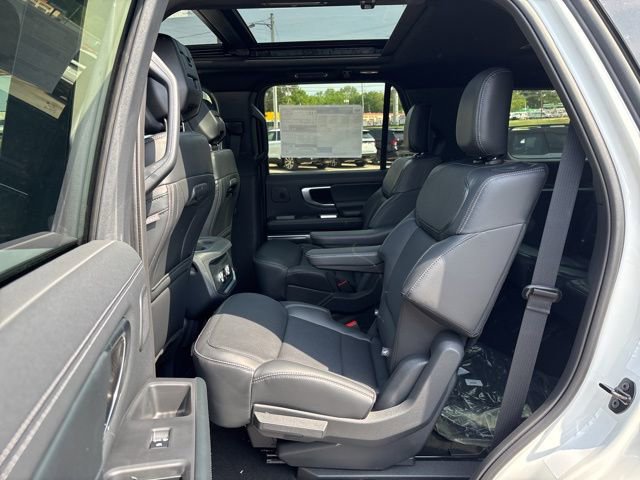 New 2026 Ford Expedition Platinum image 24