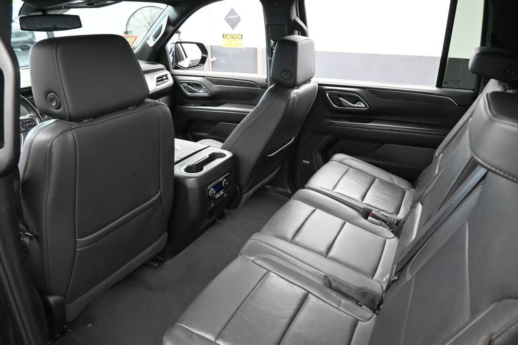 Used 2024 Chevrolet Suburban LT AWD/4WD image 35
