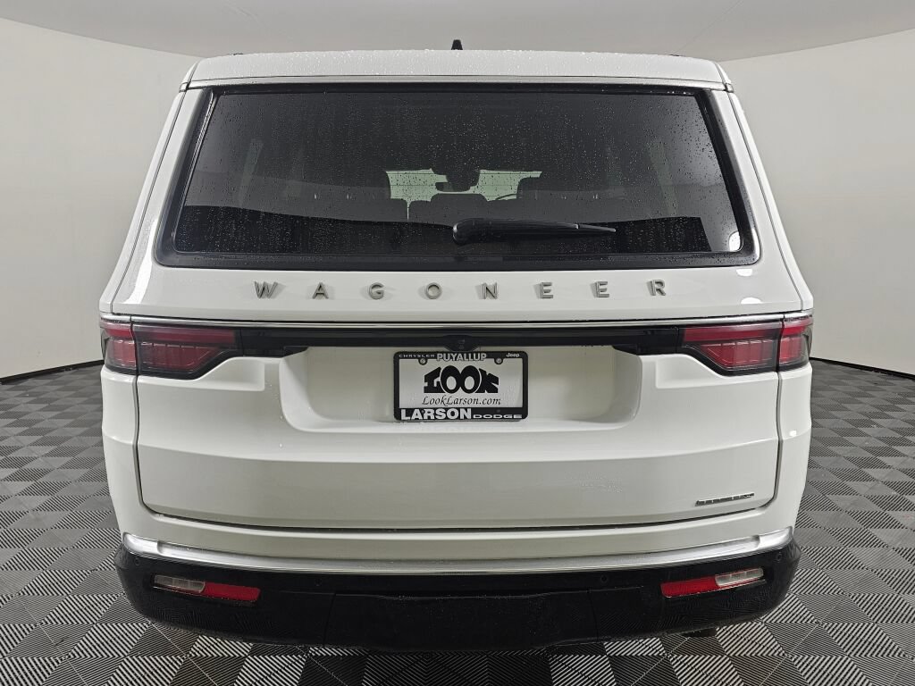 Used 2024 Jeep Wagoneer Series II AWD/4WD image 4