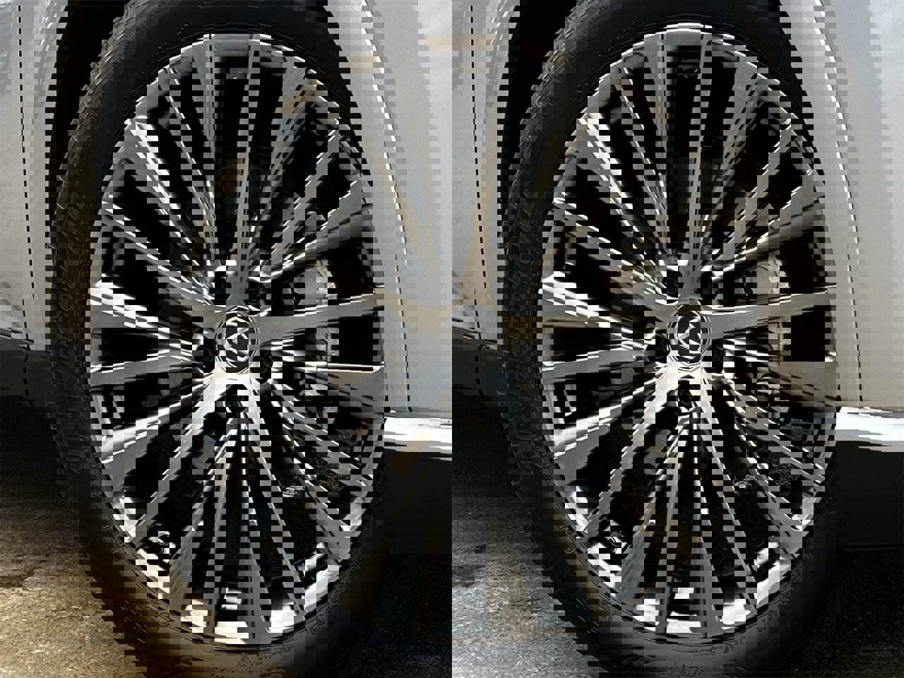 Used 2024 Lexus RX 450h AWD w/ Luxury Package image 30