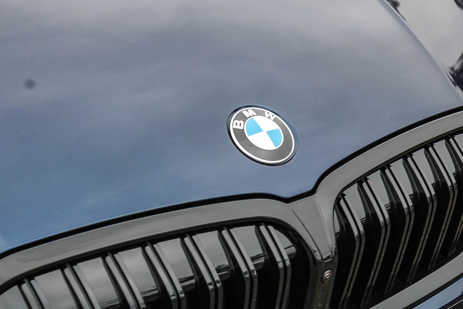 New 2026 BMW 330i Sedan w/ M Sport Package RWD image 6