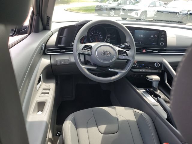 Used 2023 Hyundai Elantra SEL FWD image 10
