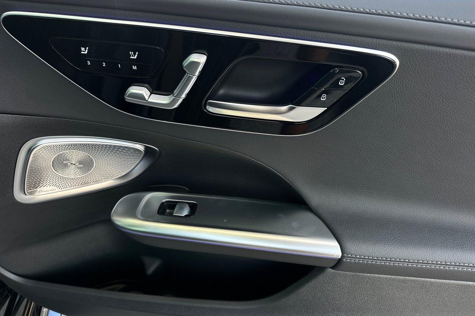 New 2025 Mercedes-Benz C 300 Sedan image 34