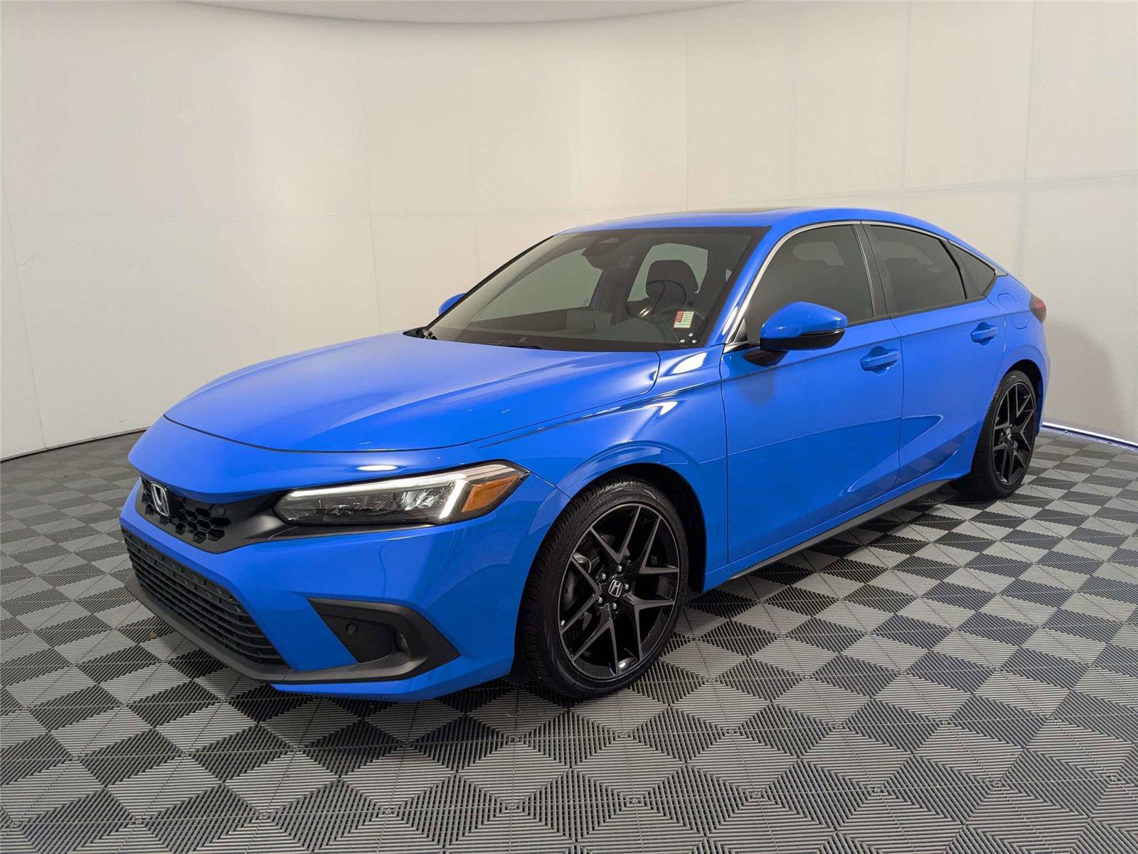 Used 2024 Honda Civic Sport Touring image 2