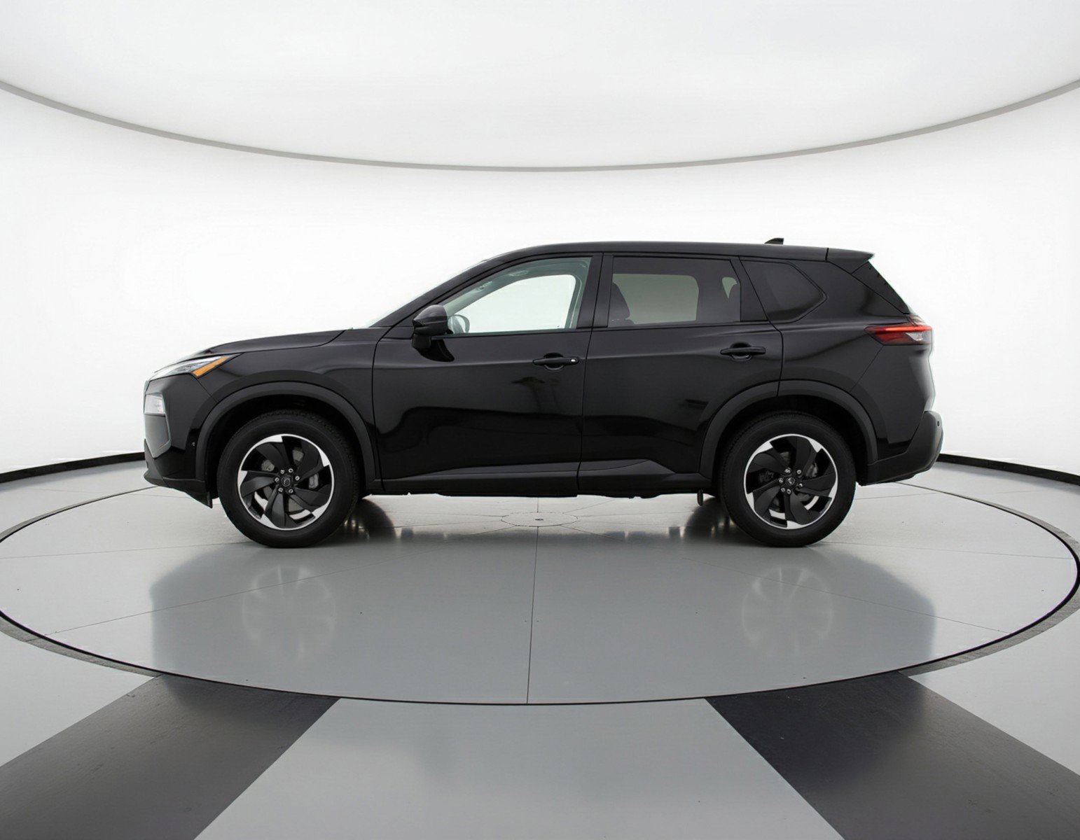 Used 2025 Nissan Rogue SV image 5