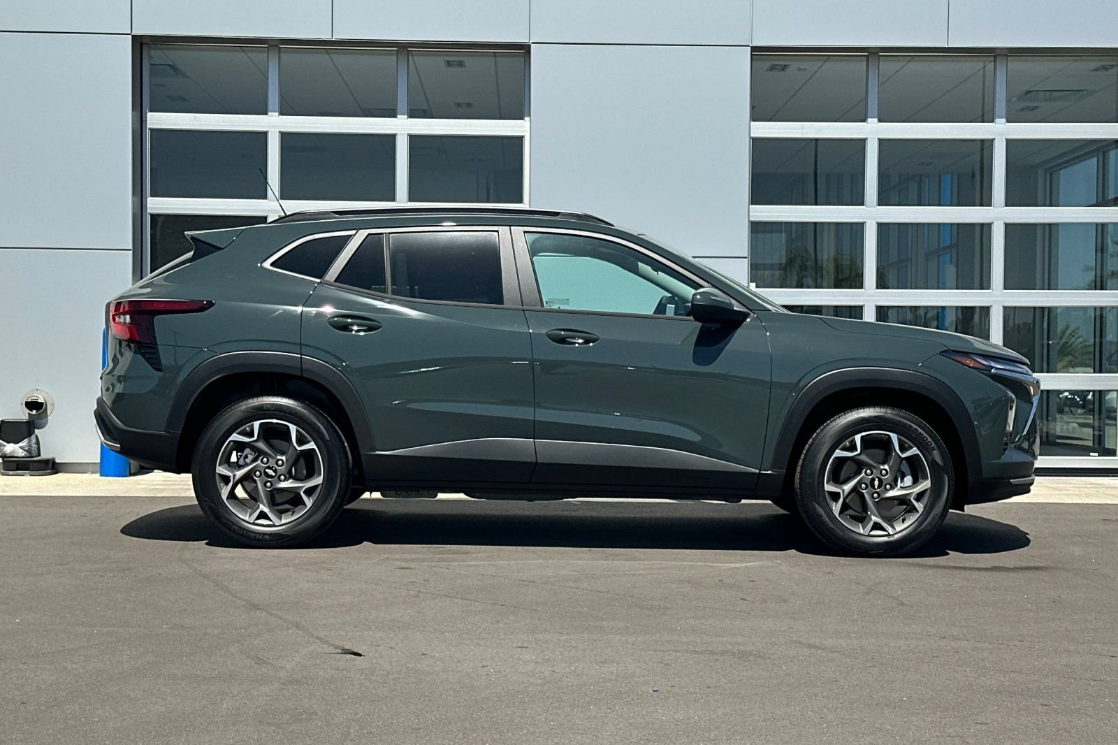New 2026 Chevrolet Trax LT FWD image 3
