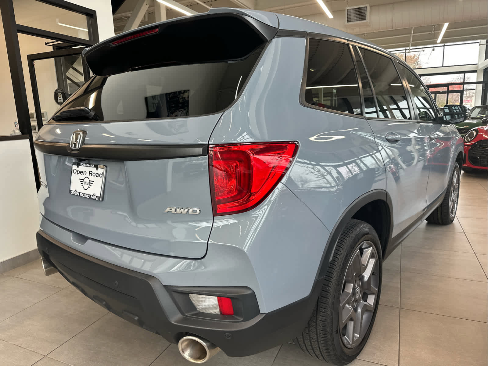 Used 2023 Honda Passport EX-L image 4
