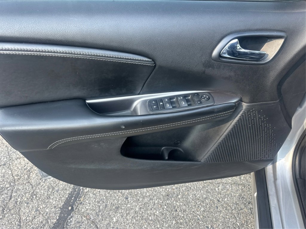 Used 2019 Dodge Journey Crossroad image 29