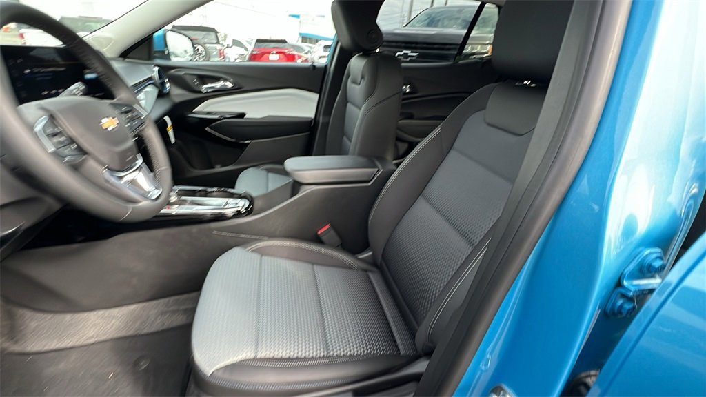 New 2026 Chevrolet Trax LT w/ LT Convenience Package image 14