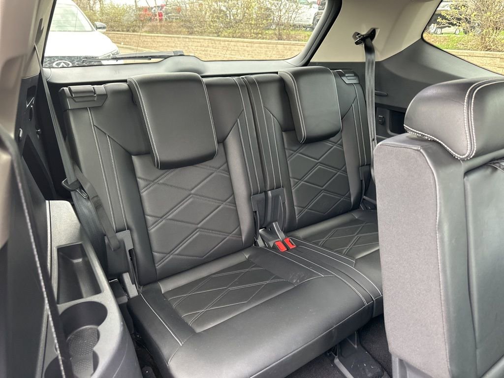 Used 2024 Volkswagen Atlas SE AWD/4WD image 32