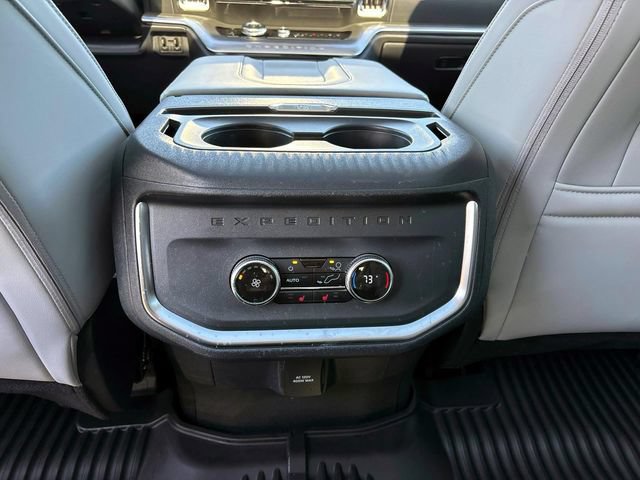 Used 2025 Ford Expedition Platinum w/ Driver's Package AWD/4WD image 13