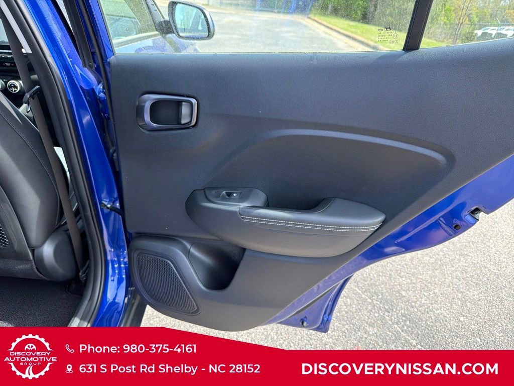 Used 2023 Hyundai Venue Limited image 35