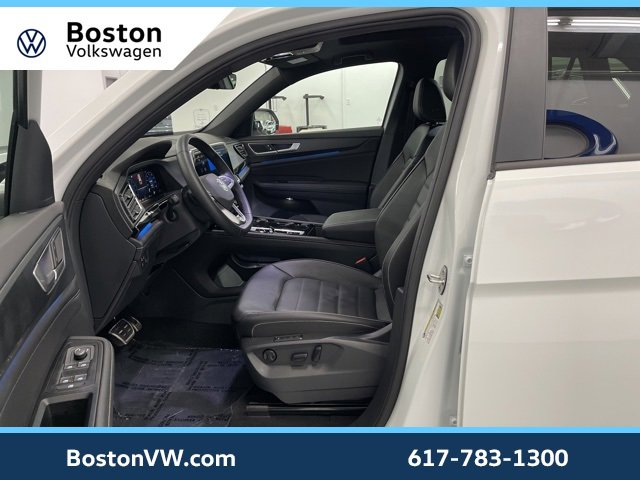 Used 2025 Volkswagen Atlas Cross Sport SEL R-Line image 7