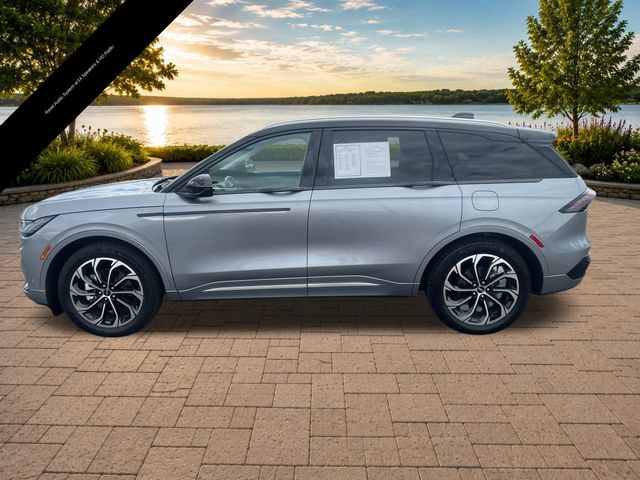 Certified 2024 Lincoln Nautilus Reserve w/ Equipment Group 202A AWD/4WD image 3