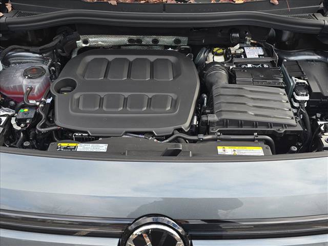 Used 2026 Volkswagen Tiguan SE AWD/4WD image 17