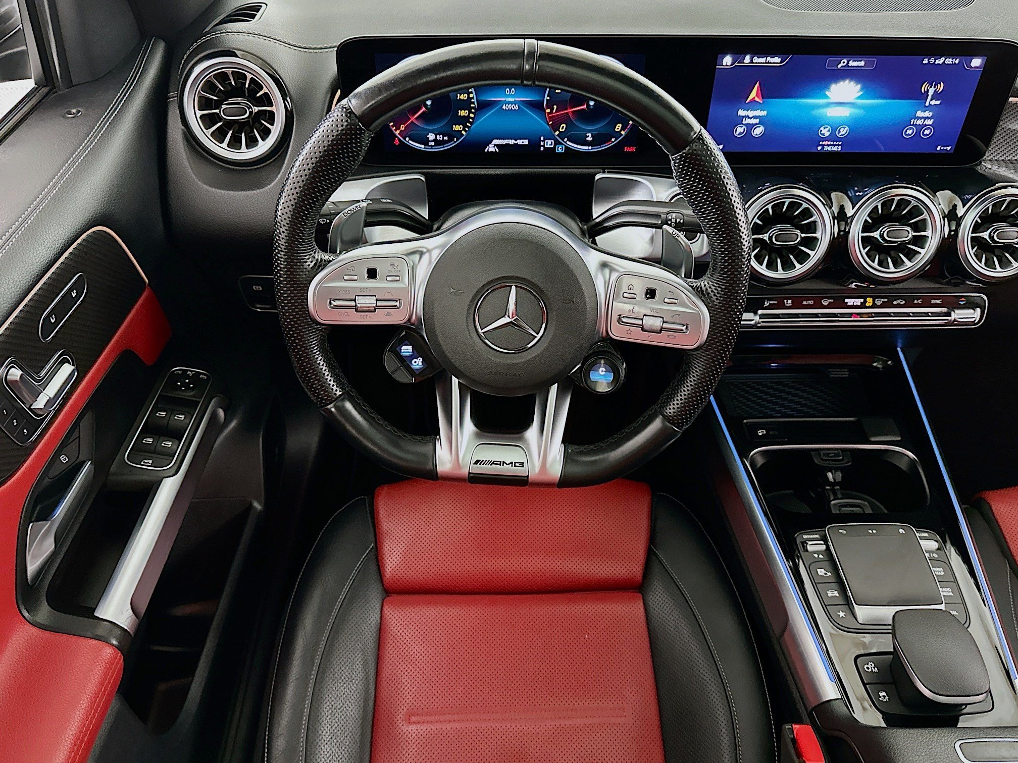 Used 2022 Mercedes-Benz GLB 35 AMG 4MATIC image 22