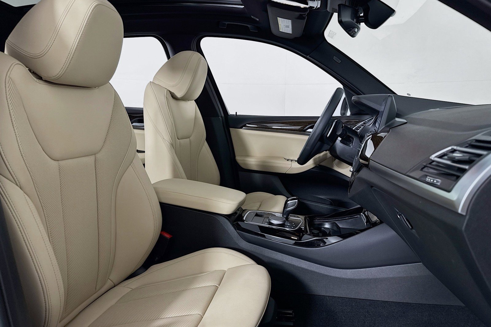 Used 2024 BMW X3 sDrive30i w/ Convenience Package image 7