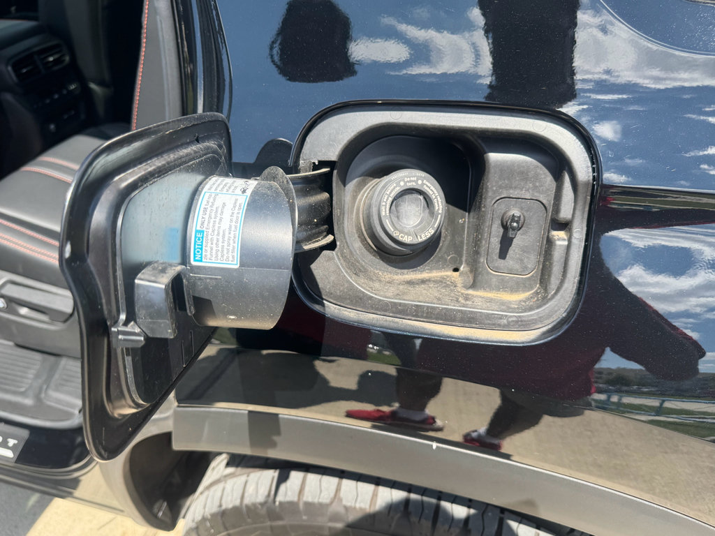 Used 2025 Honda Pilot TrailSport image 32