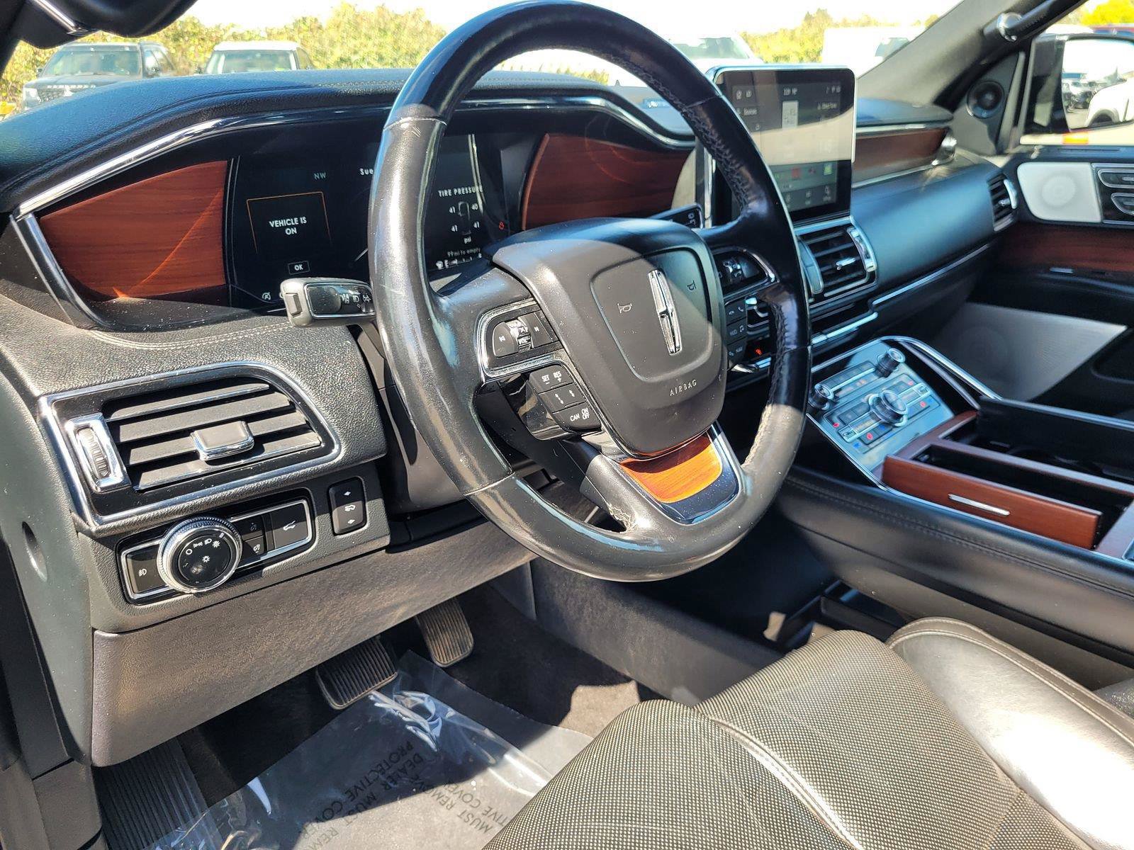 Used 2021 Lincoln Navigator L Reserve AWD/4WD image 11