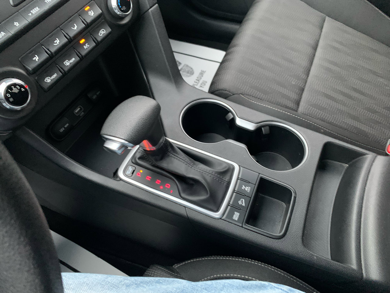 Used 2020 Kia Sportage LX image 16