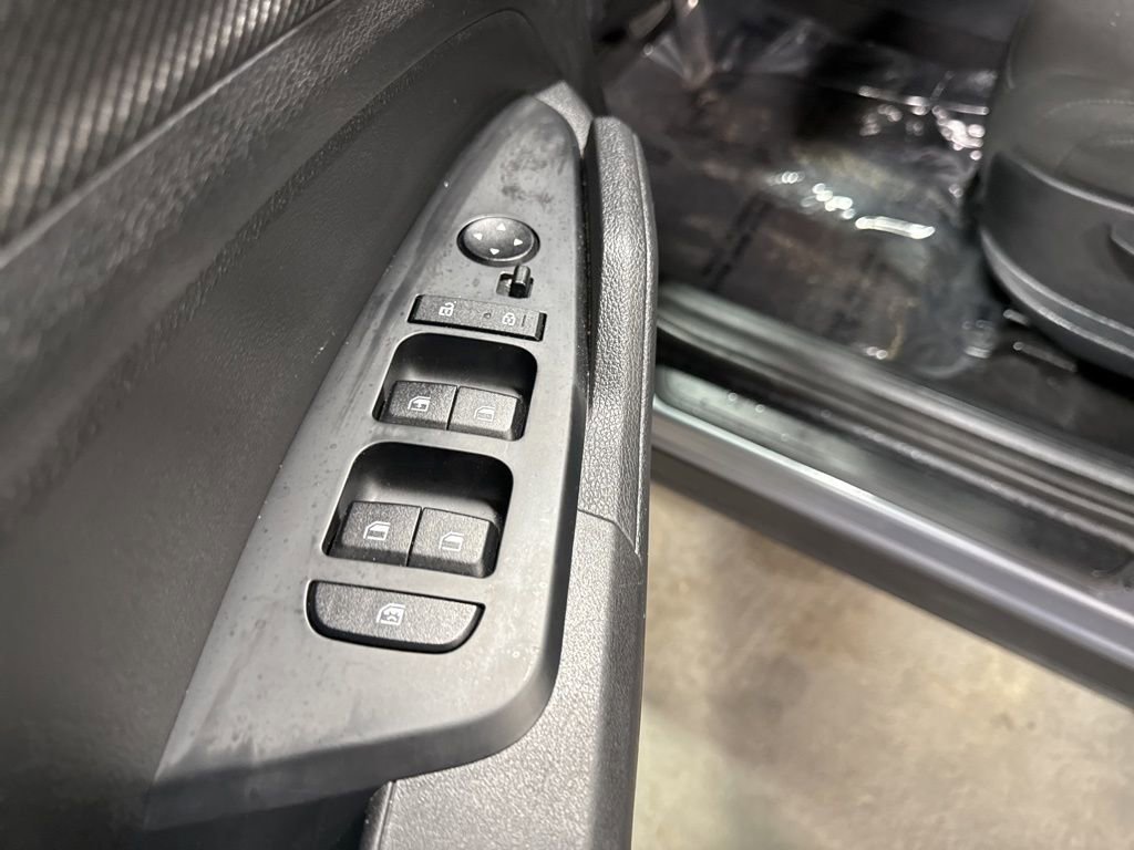 Used 2025 Kia Sportage LX image 21