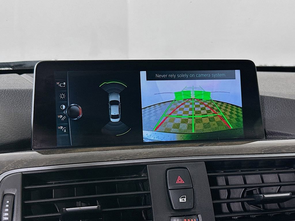 Used 2017 BMW 330i xDrive Sedan image 16