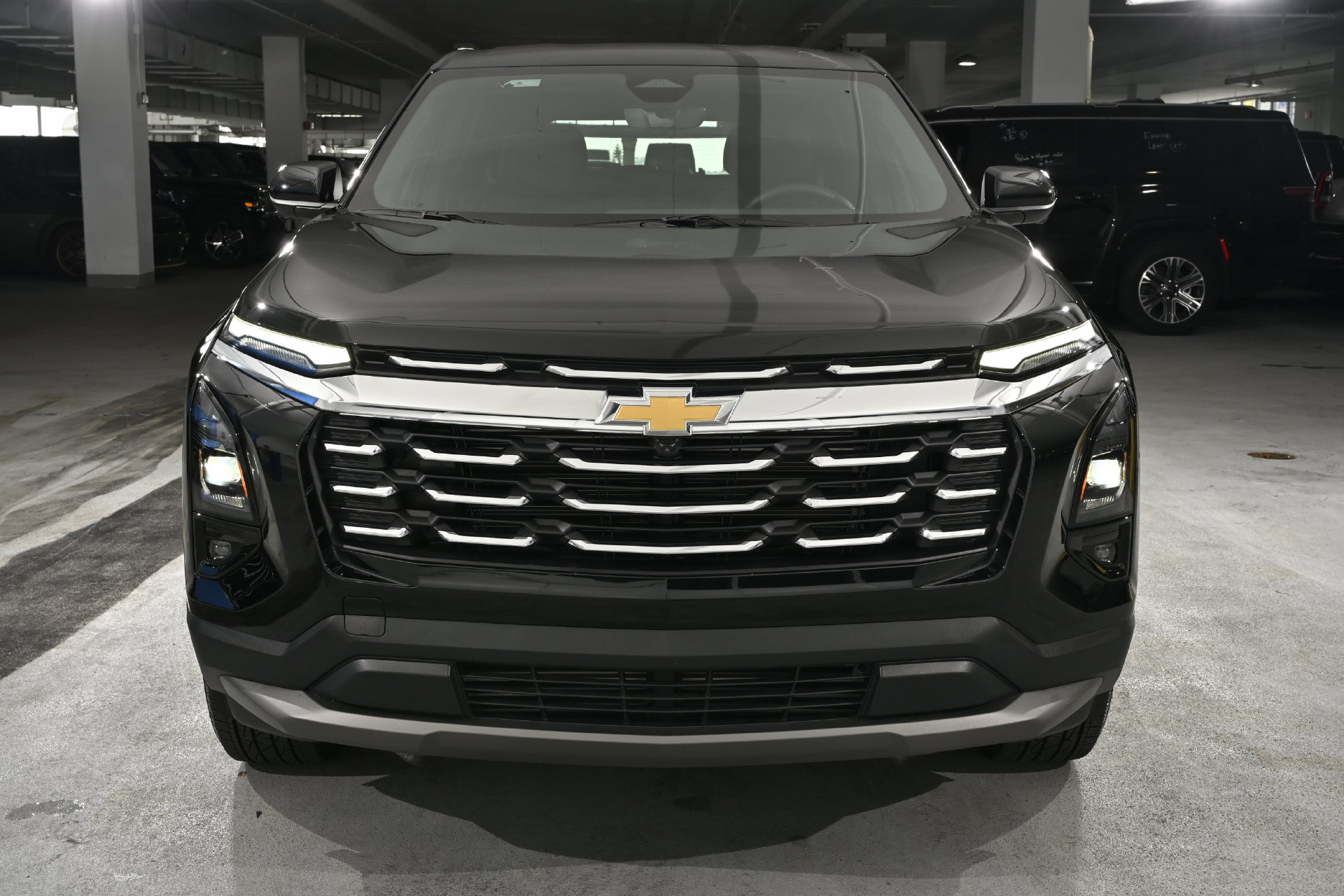 Used 2026 Chevrolet Equinox LT w/ Safety and Technology Package FWD image 8