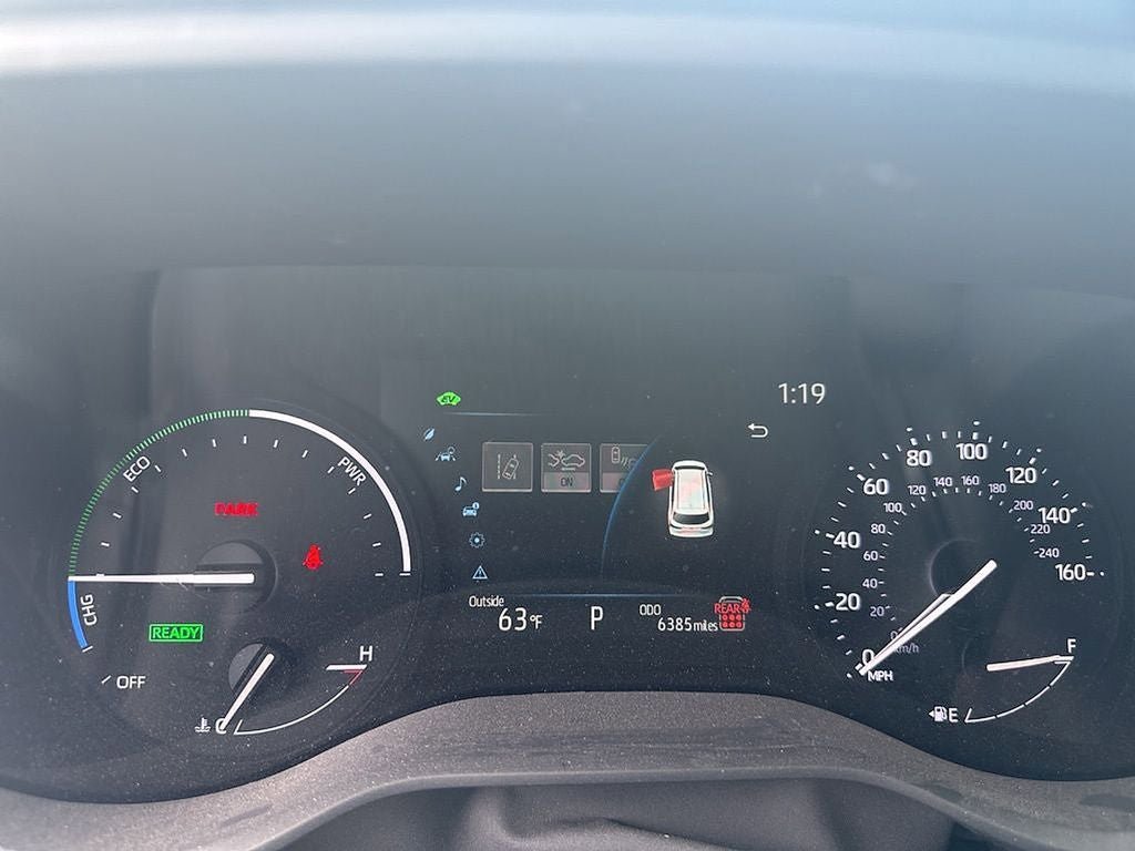 Used 2025 Toyota Sienna XLE FWD image 13