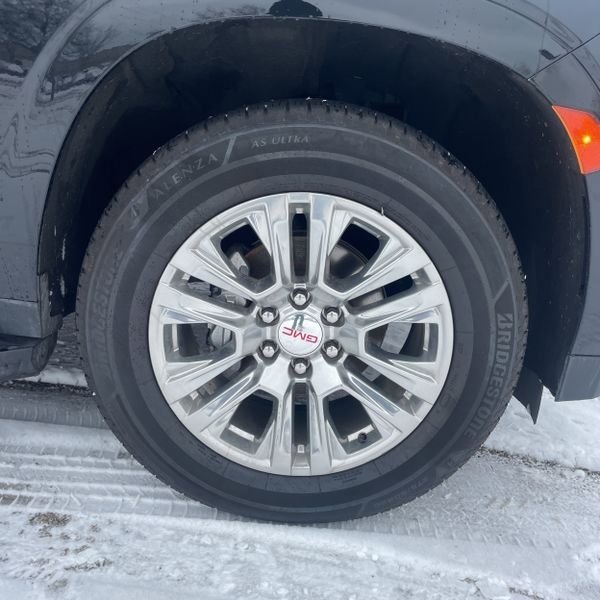 Used 2022 GMC Yukon Denali image 9