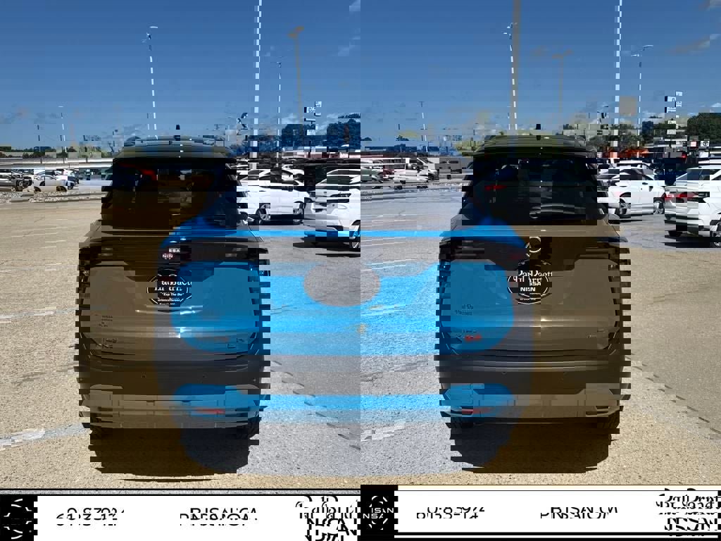 New 2025 Nissan Kicks SR image 7