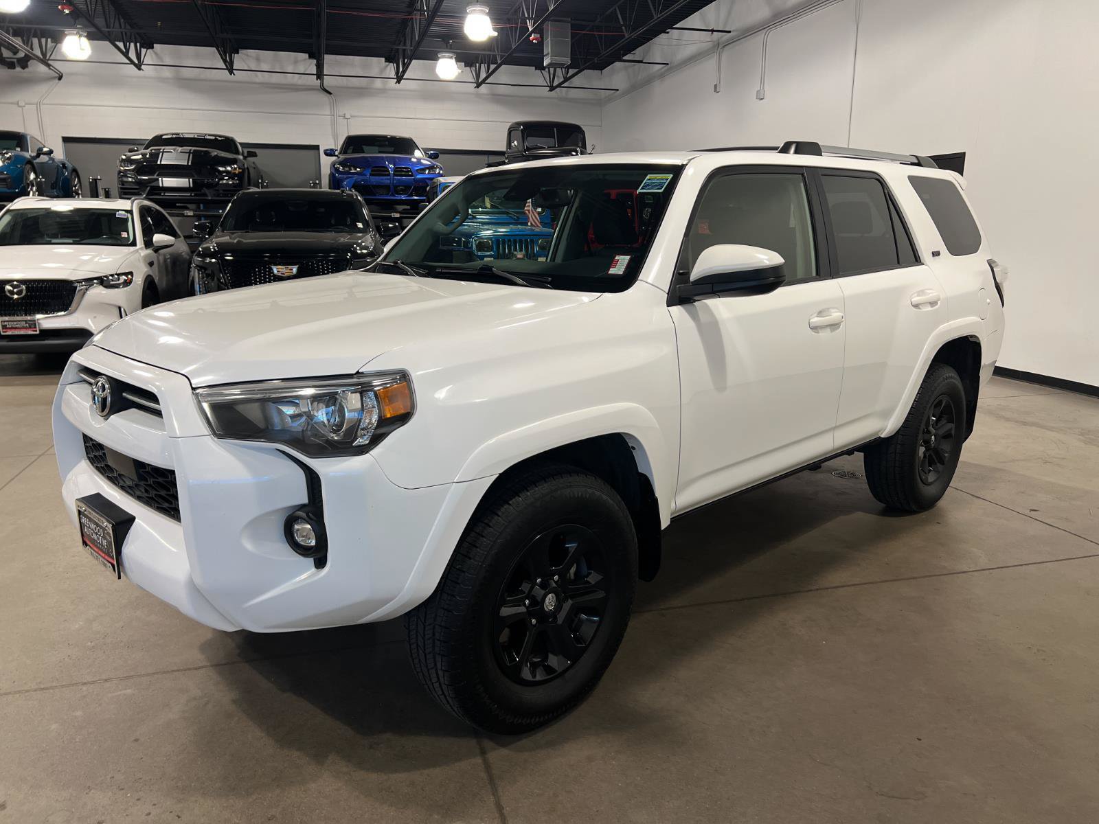 Used 2022 Toyota 4Runner SR5 AWD/4WD image 7