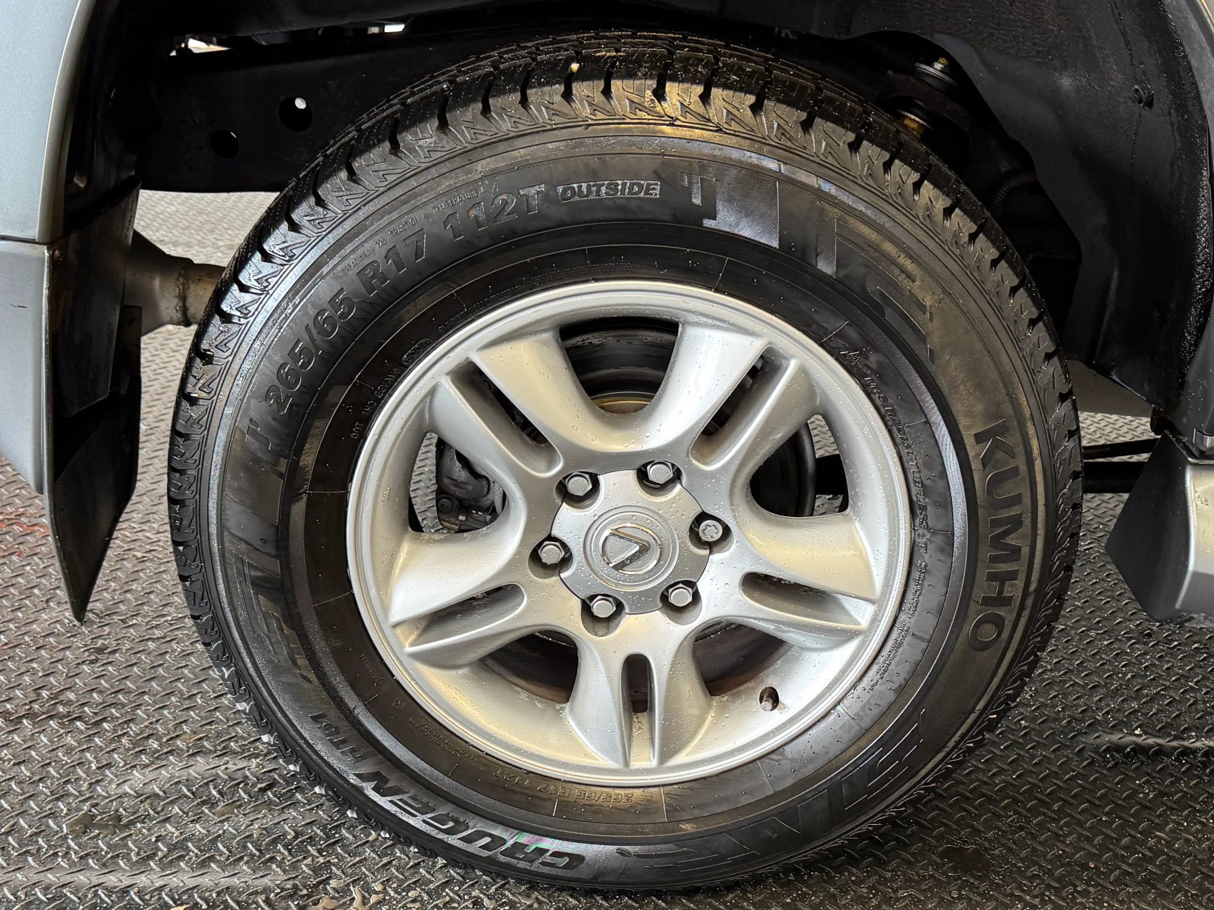 Used 2004 Lexus GX 470 image 10