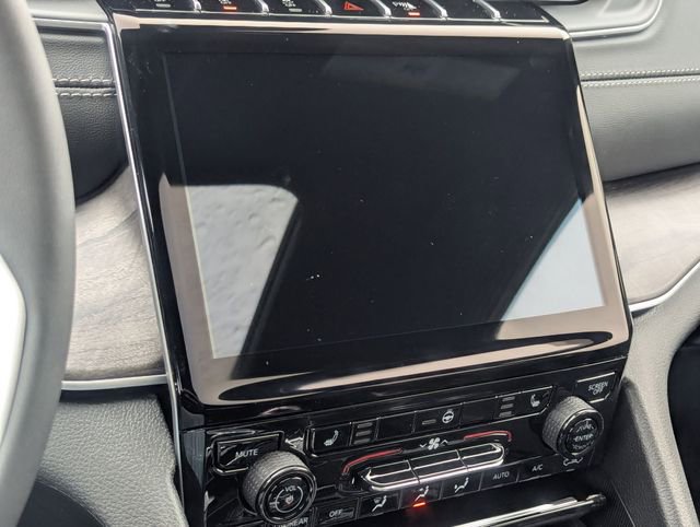 New 2025 Jeep Grand Cherokee Limited image 14