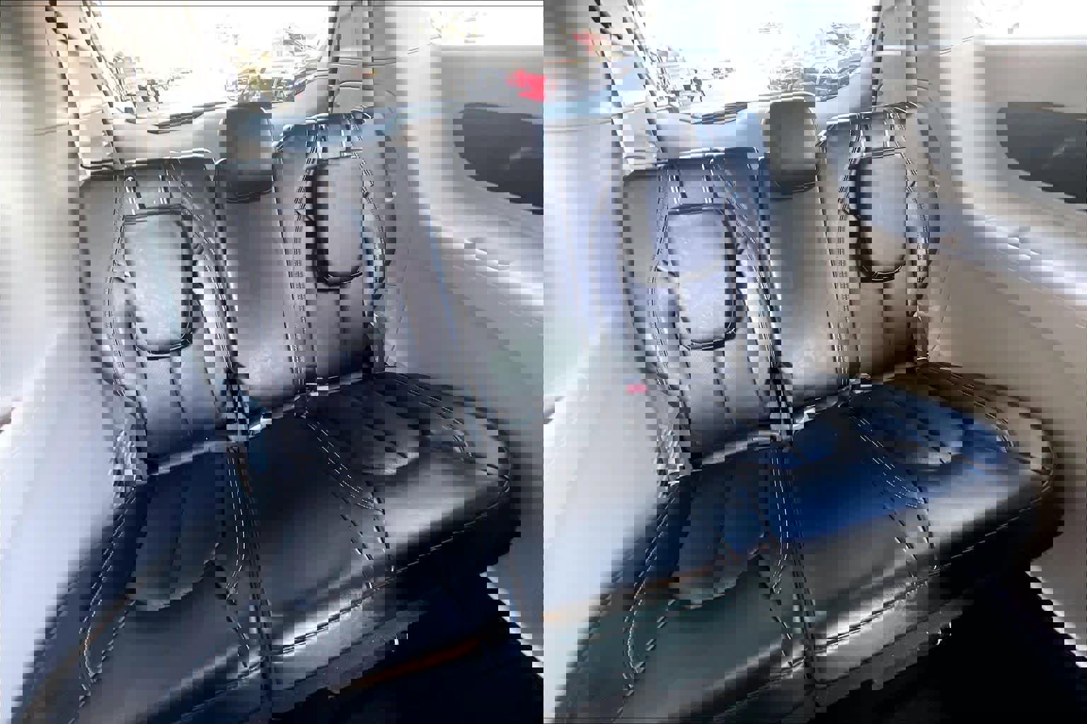 Used 2024 Chrysler Pacifica Touring-L image 35