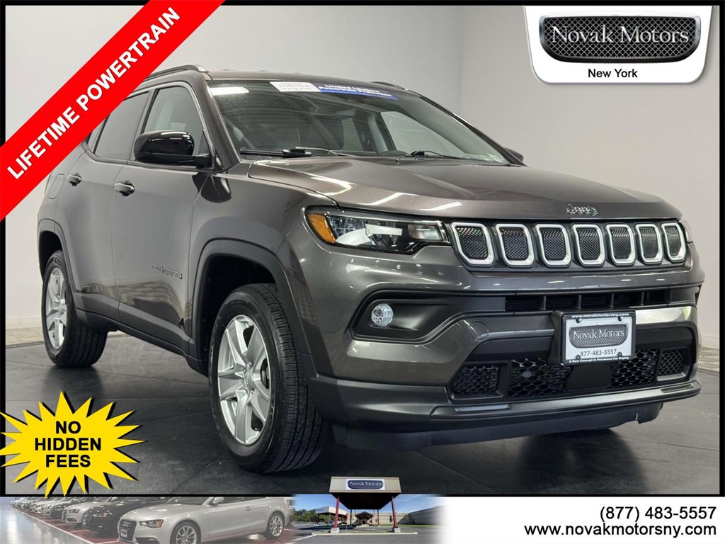 Used 2022 Jeep Compass Latitude image 1