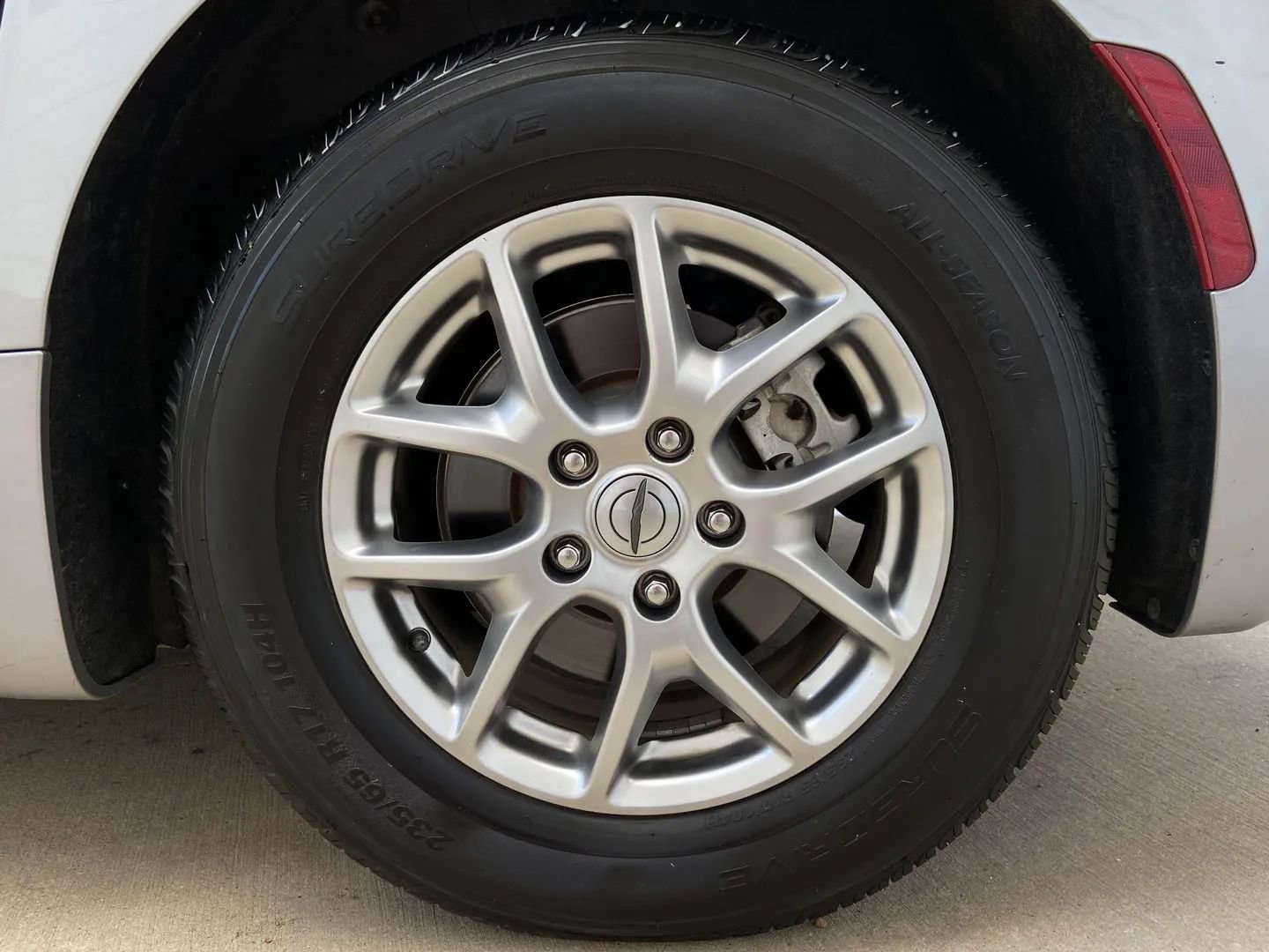 Used 2021 Chrysler Pacifica Touring image 8